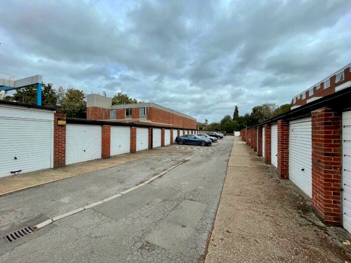 2 Bedroom Apartment To Rent In Rodwell Court, Hersham Road, Walton-On-Thames, KT12