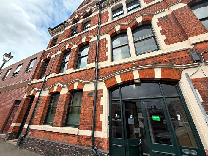 2 Bedroom Apartment To Rent In Spencer Street, Birmingham, West Midlands, B18