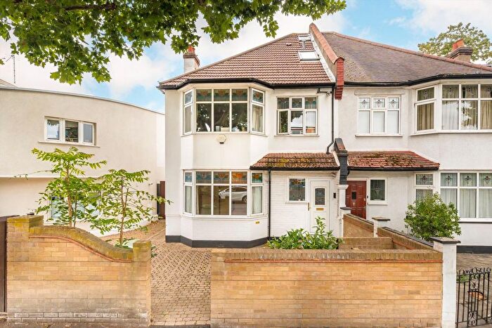 2 Bedroom Flat For Sale In Grove Lane, Peckham, SE5