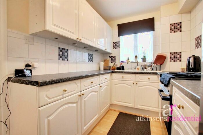 1 Bedroom Apartment To Rent In Firbank Close, Enfield, Middlesex, EN2