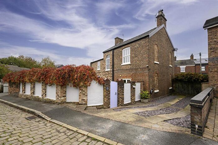 4 Bedroom House For Sale In Oxford Road, Macclesfield, SK11