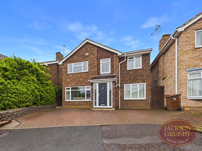 4 Bedroom Detached House For Sale In North Leys Court, Moulton, NN3