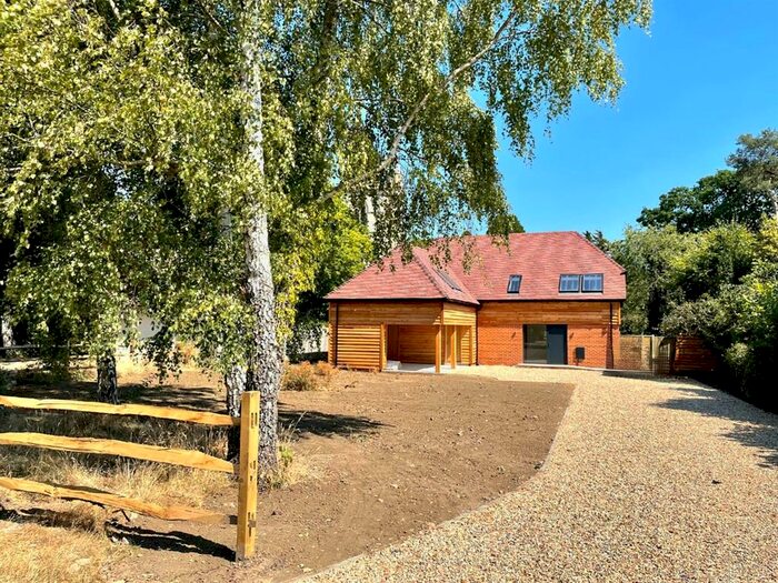 5 Bedroom Detached House To Rent In Blackmoor, Liss, GU33