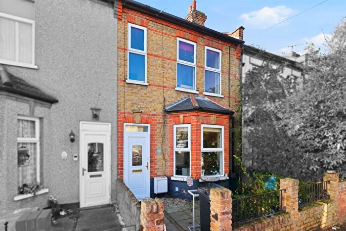 2 Bedroom Terraced House For Sale In Salisbury Avenue, Westcliff-On-Sea, SS0