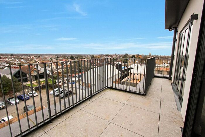 2 Bedroom Penthouse To Rent In London Road, Hadleigh, Benfleet, Essex, SS7