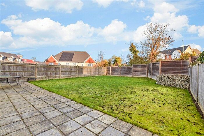 4 Bedroom Detached House For Sale In Castor Park, Allington, Maidstone, Kent, ME16