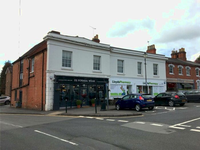 1 Bedroom Flat To Rent In The Square, Alvechurch, B48