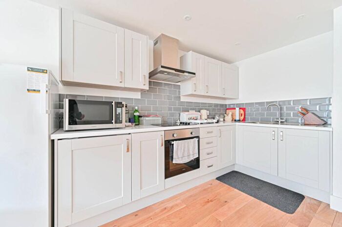 1 Bedroom Flat To Rent In Station Road, Sidcup, DA15