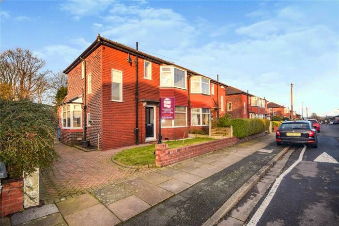 3 Bedroom Semi-Detached House To Rent In Ranelagh Road, Pendlebury, Manchester, M27