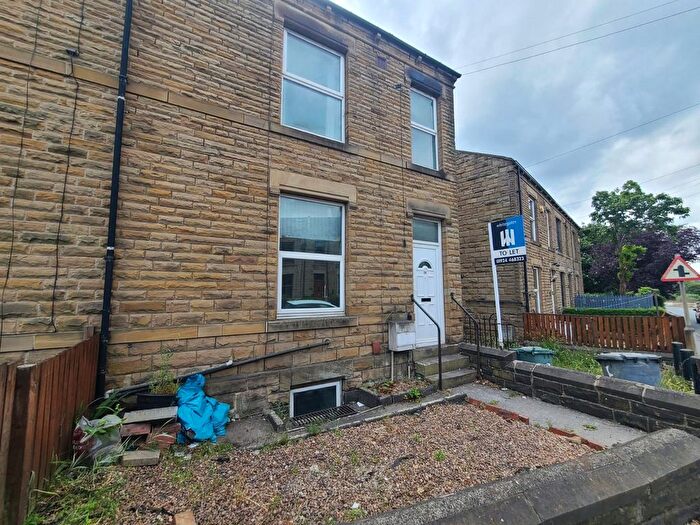 2 Bedroom End Of Terrace House To Rent In Soothill Lane, Soothill, Batley, West Yorkshire, WF17