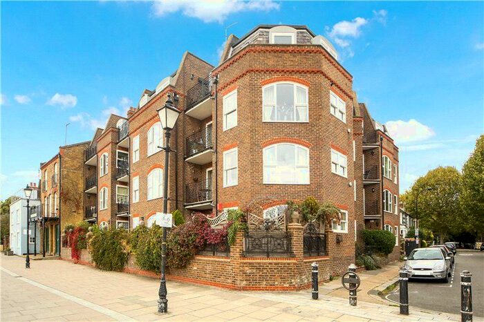 2 Bedroom Flat To Rent In Blades Court, Lower Mall, Hammersmith, London, W6
