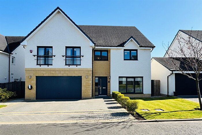 5 Bedroom Detached House For Sale In Pennycress Drive, Ferniegair, Hamilton, ML3