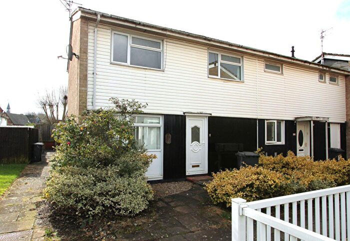 2 Bedroom Semi Detached House To Rent In Overing Close, Leicester, LE4