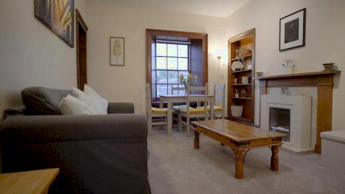 2 Bedroom Flat To Rent In Raeburn Place, Edinburgh, EH4