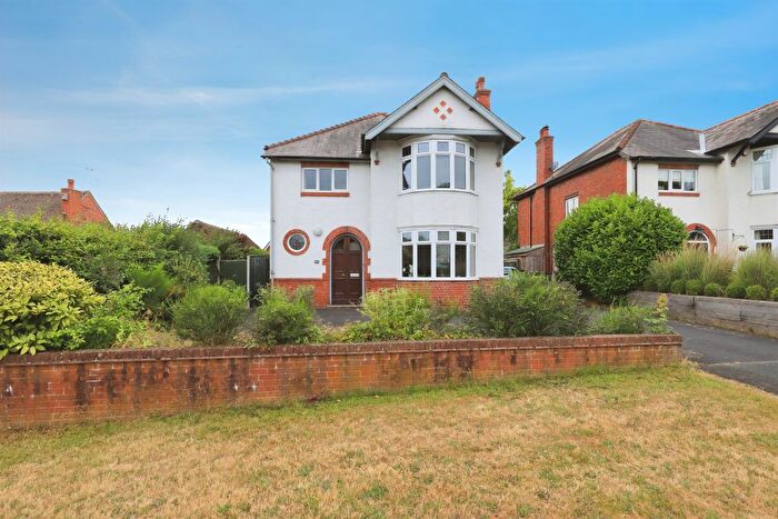 4 Bedroom Detached House For Sale In Stourbridge Road, Hagley, Stourbridge, DY9