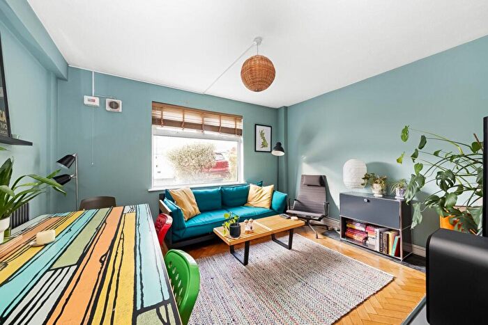 1 Bedroom Apartment To Rent In Taymount Rise, Forest Hill, London, SE23