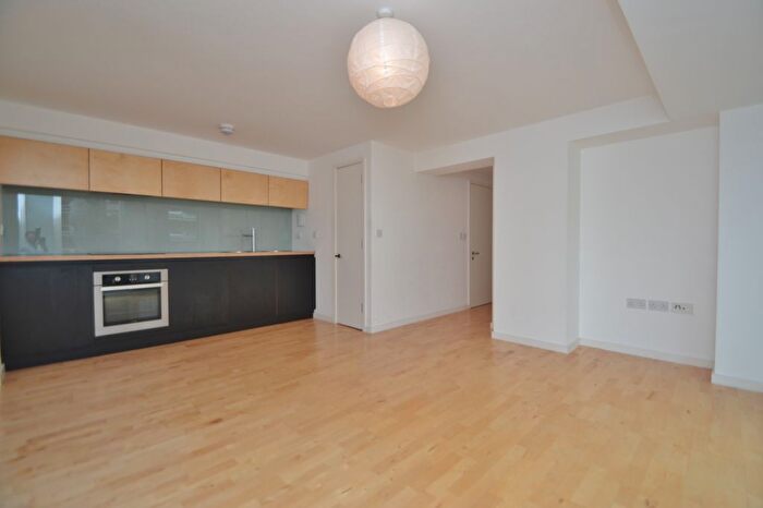 1 Bedroom Flat To Rent In Saxton, The Avenue, Leeds, LS9