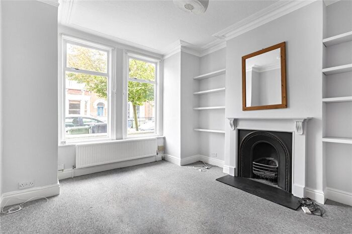 1 Bedroom Flat To Rent In Kenwyn Road, London, SW4