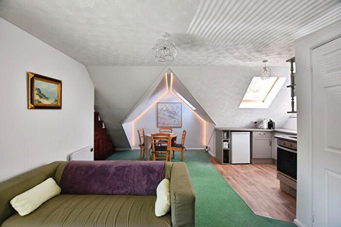 1 Bedroom Apartment For Sale In Netherhampton Road, Salisbury ***Video Tour***, SP2