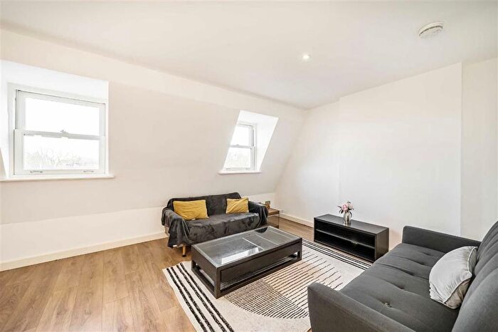 1 Bedroom Flat To Rent In Brixton Road, Brixton, SW9