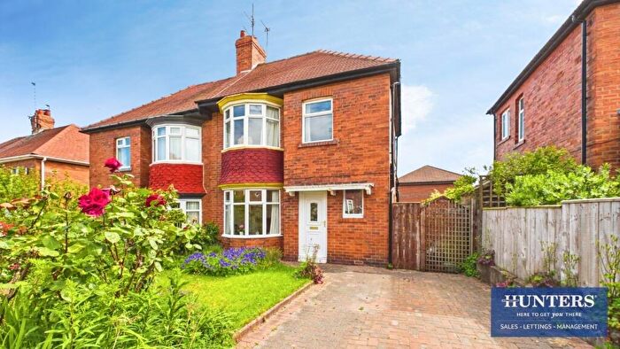 3 Bedroom Semi-Detached House For Sale In Dunmore Avenue, Seaburn, Sunderland, SR6