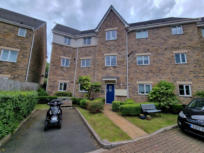 2 Bedroom Flat To Rent In Vale View, Mossley, OL5