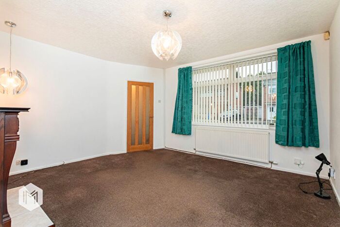 3 Bedroom Semi-Detached House For Sale In Windmill Road, Worsley, Manchester, M28
