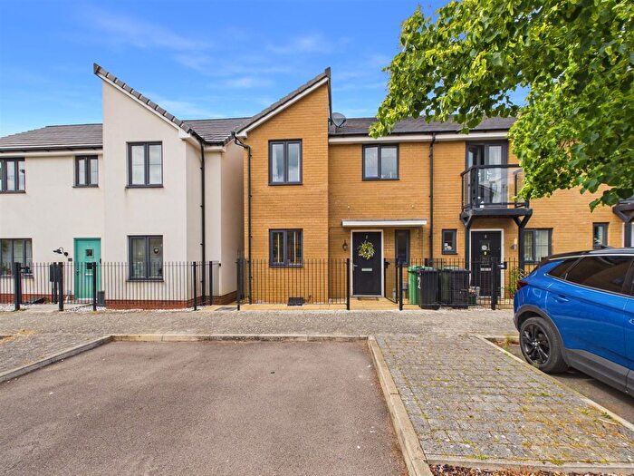 3 Bedroom End Terrace House For Sale In Lime Tree Avenue, Hardwicke, Gloucester, GL2