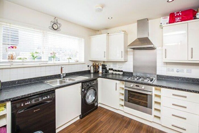 4 Bedroom Property To Rent In Drake Close, Barking, IG11