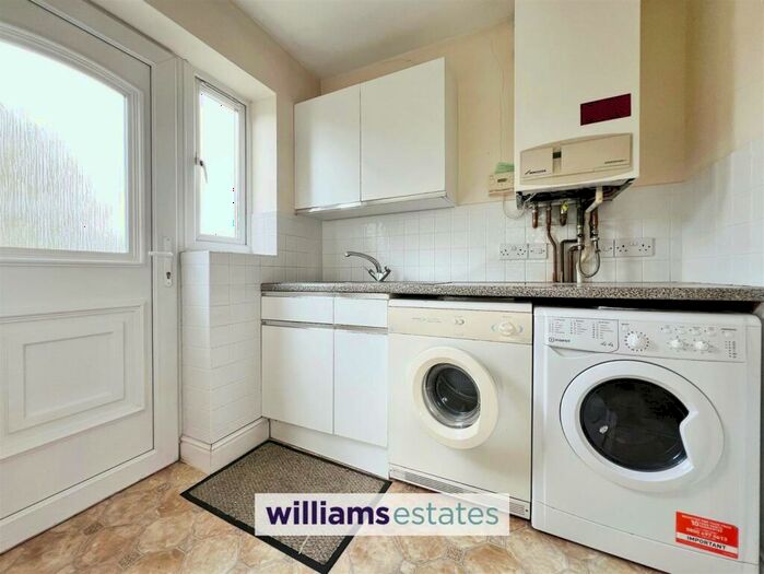 2 Bedroom Detached Bungalow For Sale In Min Yr Afon, Ruthin, LL15