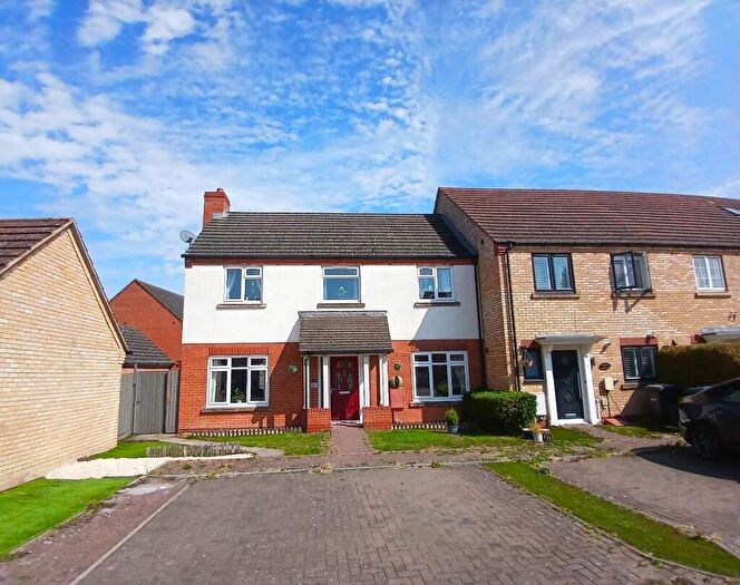 4 Bedroom Semi-Detached House For Sale In Bluebell Close, Ramsey, Huntingdon, PE26