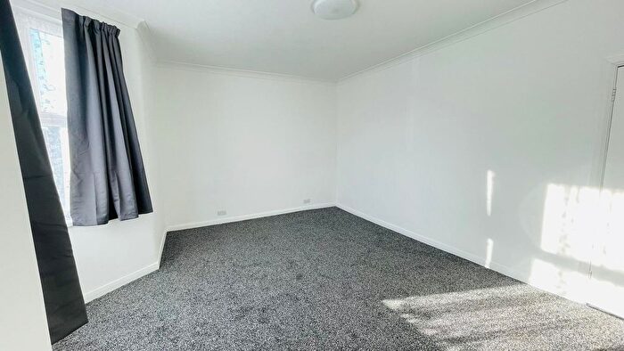 2 Bedroom Flat To Rent In Burges Road, London, E6