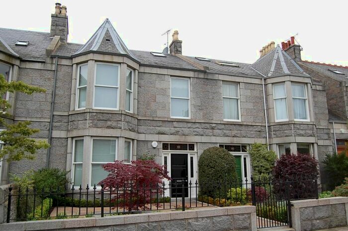 4 Bedroom Terraced House To Rent In Blenheim Place, Aberdeen, AB25