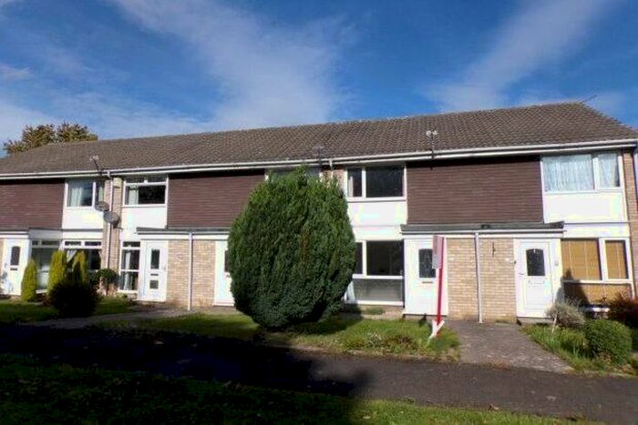 2 Bedroom Property To Rent In Chichester Close, Newcastle Upon Tyne, NE3