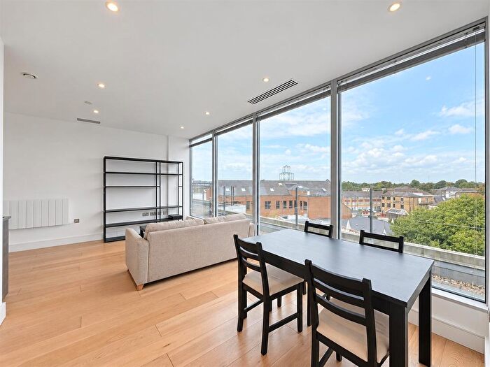 1 Bedroom Flat To Rent In Trinity Square, Staines Road, Hounslow, TW3