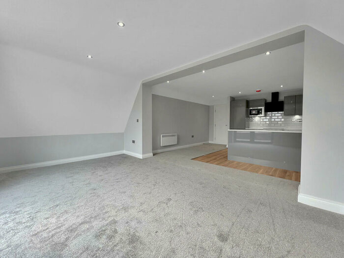 2 Bedroom Apartment To Rent In Holmfield Court, Devonshire Avenue, Roundhay, LS8