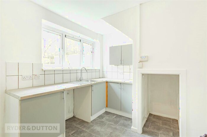 2 Bedroom Semi-Detached House For Sale In Torre Close, Middleton, Manchester, M24