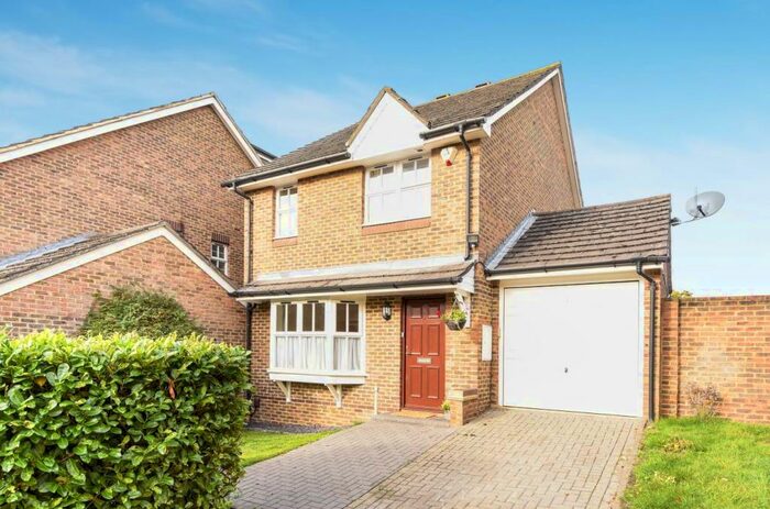 4 Bedroom Detached House To Rent In Windmill Rise, Kingston Upon Thames, KT2