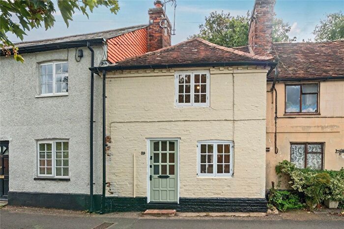 1 Bedroom Terraced House For Sale In Red Lion Lane, Farnham, Surrey, GU9