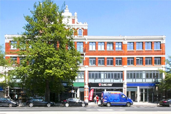 1 Bedroom Apartment For Sale In Holloway Road, London, N7