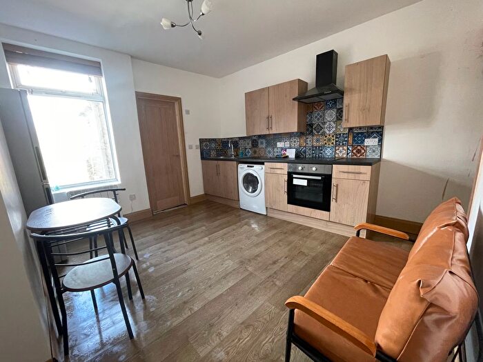 1 Bedroom Flat To Rent In Rose Avenue, Doncaster, South Yorkshire, DN4