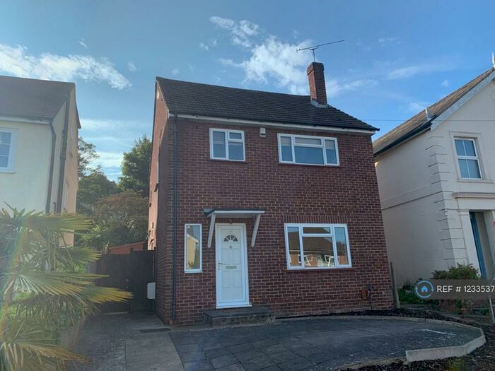 3 Bedroom Detached House To Rent In Garlands Road, Redhill, RH1