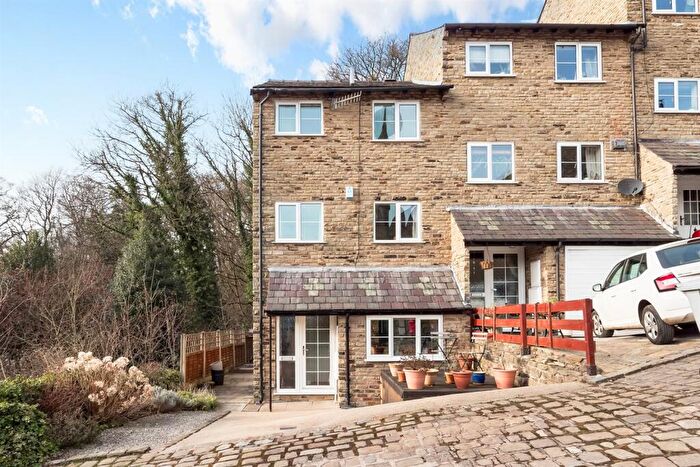 4 Bedroom Mews For Sale In Church Mews, Bollington, Macclesfield, SK10