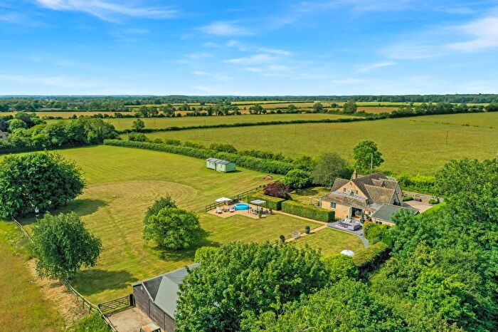 4 Bedroom Detached House For Sale In Sheephouse Lane, Nr Barnsley, Cirencester, Gloucestershire, GL7