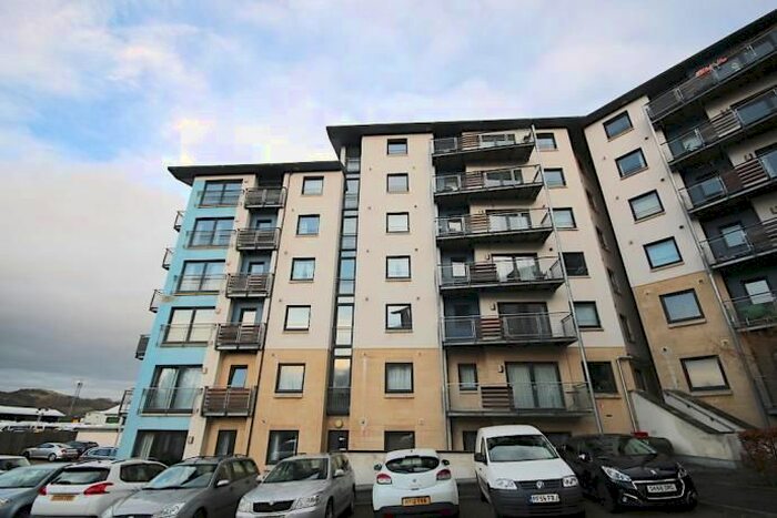 2 Bedroom Flat To Rent In Drybrough Crescent, Edinburgh, EH16