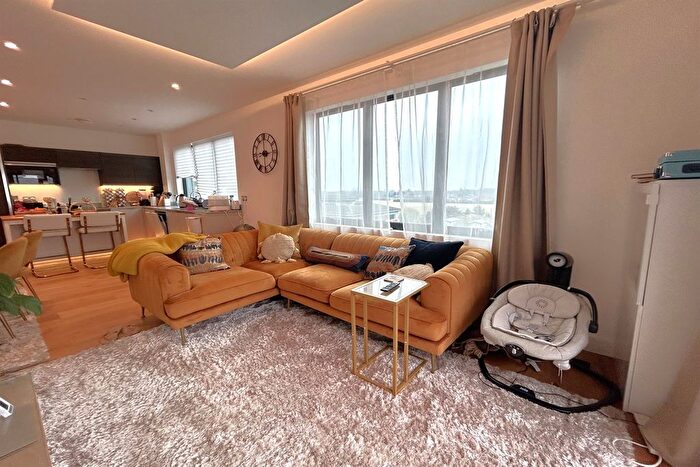 2 Bedroom Flat To Rent In Circa Apartments, Harlington, UB3