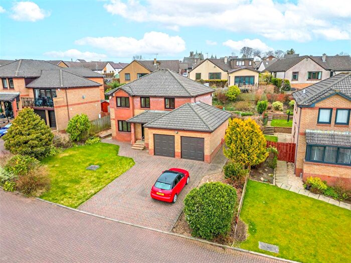 4 Bedroom Detached House For Sale In Kairnhill Court, Lanark, ML11