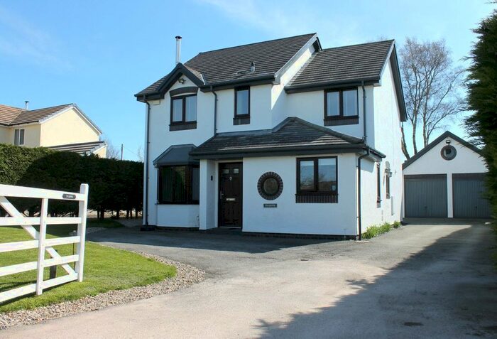 4 Bedroom Detached House For Sale In Bryn-Sannan, Brynford, Holywell, Flintshire, CH8