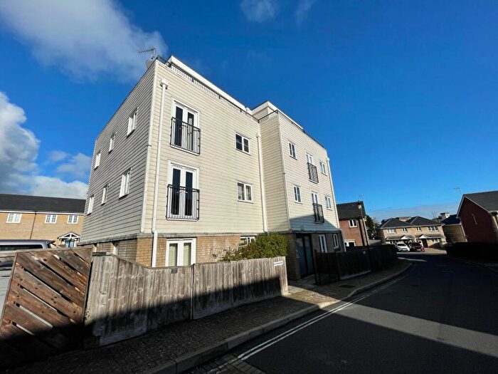 2 Bedroom Apartment To Rent In Atherley Park Close, Shanklin, PO37