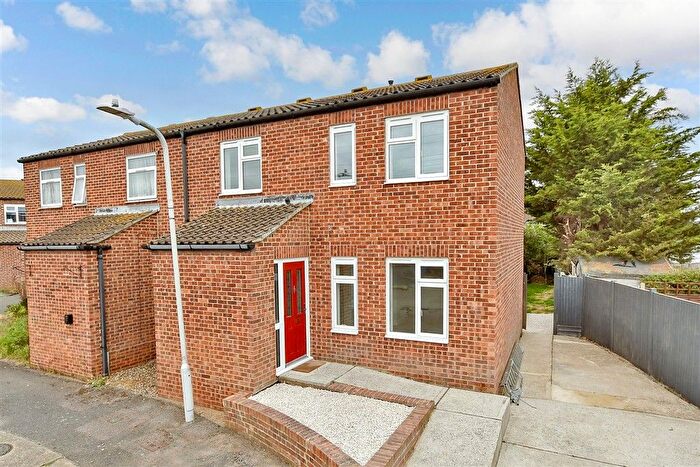 3 Bedroom Semi Detached House For Sale In Alder Close, Sheerness, Kent, ME12